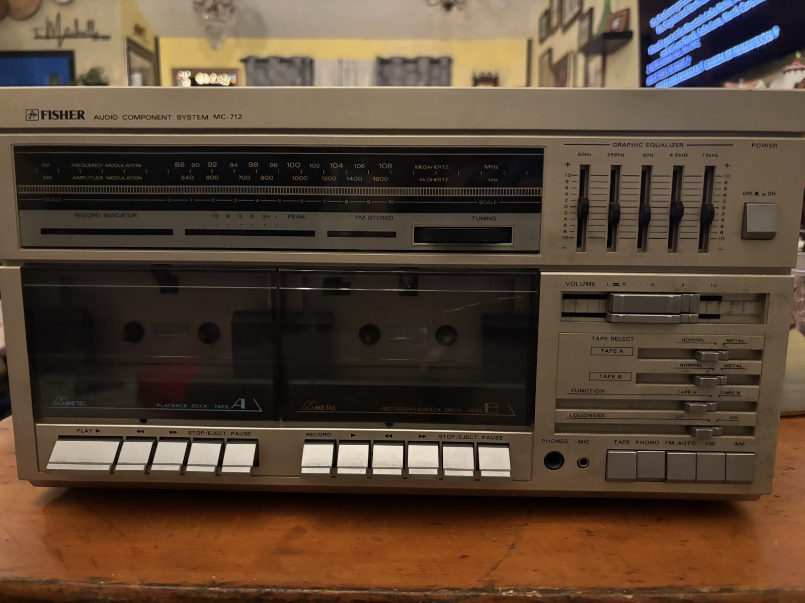 Vintage Fisher MC-712 Stereo Receiver