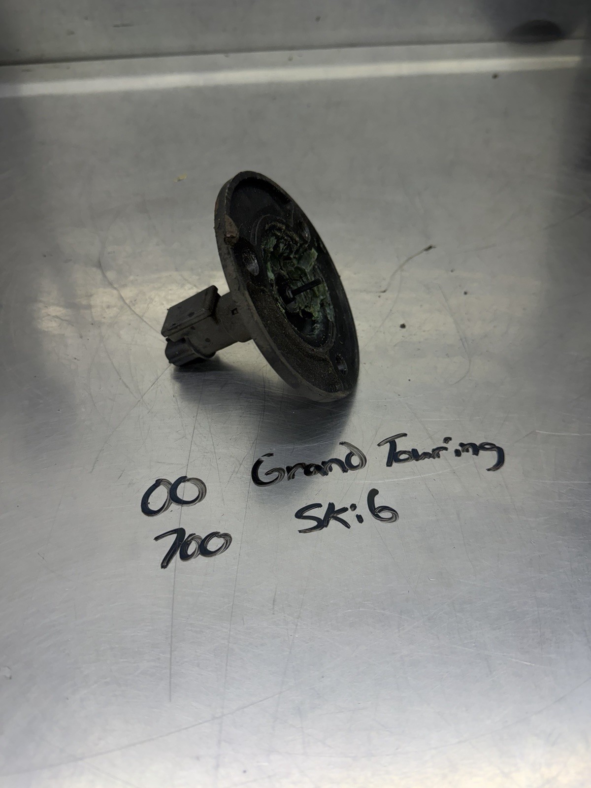 99 00 Ski-doo Grand Touring 700 Speedometer Speedo Drive Gear Sensor 415049800