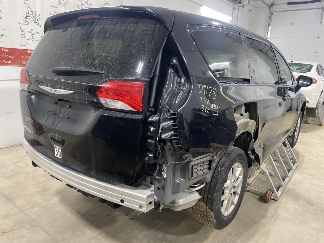 Air Shutter Fits 22-25 CARAVAN 1031497