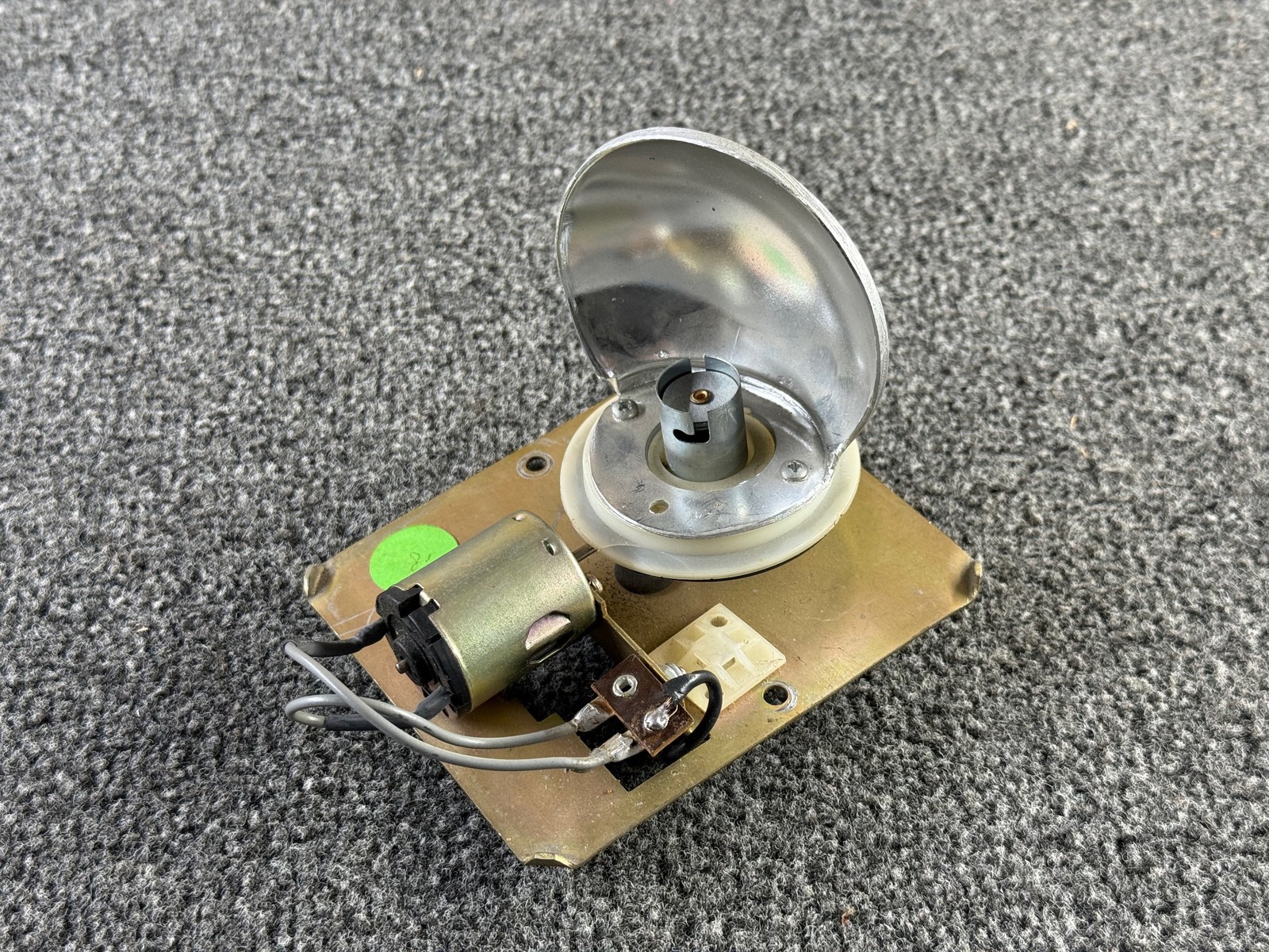 Data East Lethal Weapon 3 Pinball Machine Head Beacon Motor Reflector Assembly