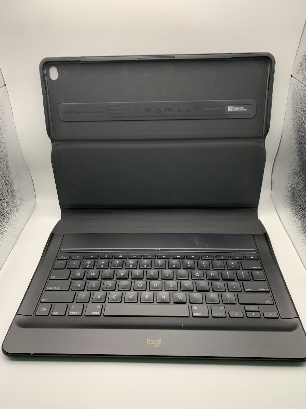 Logitech CREATE Backlit Keyboard Case for iPad Black Logi 820-007732