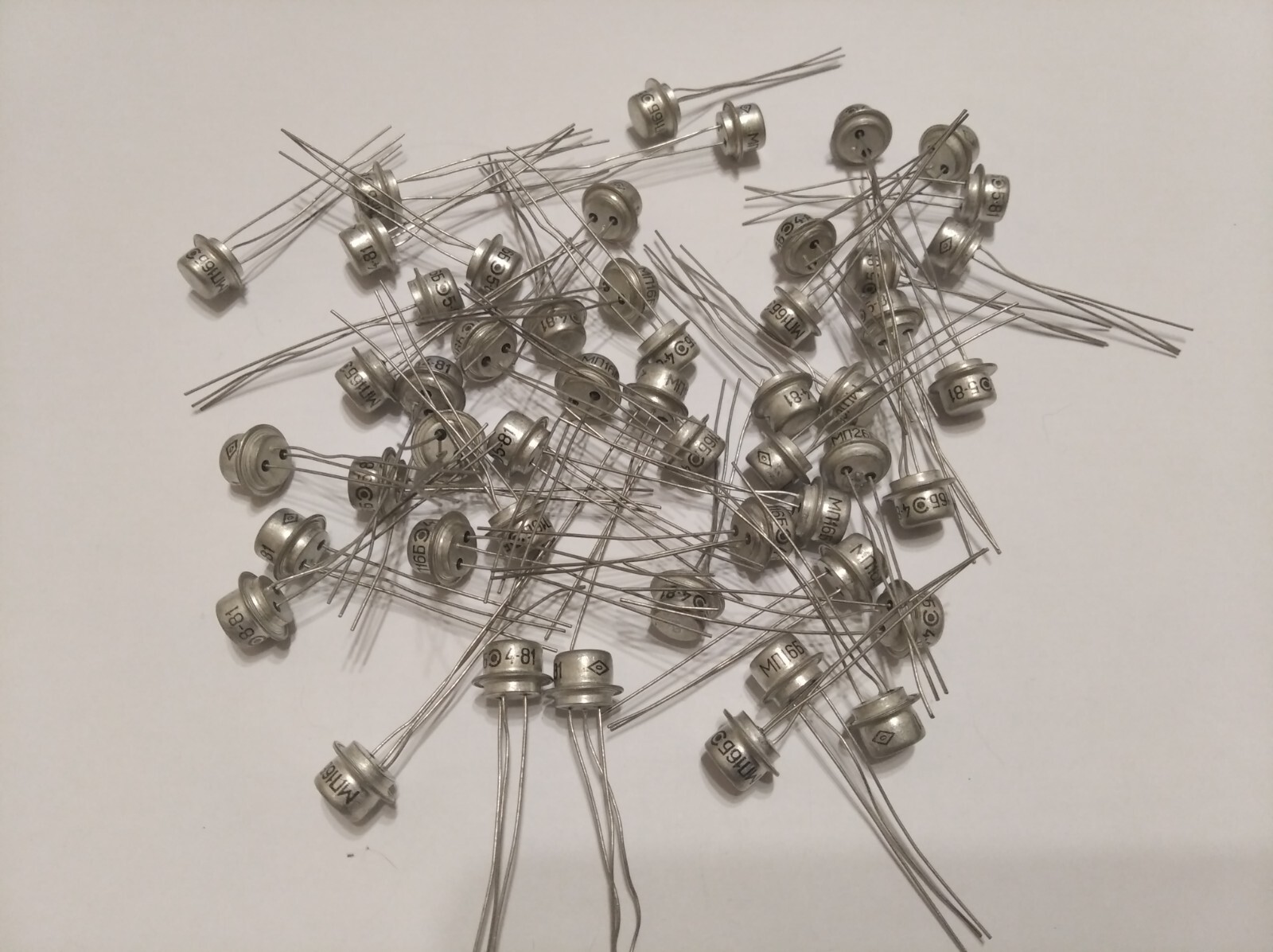 (450 pcs) MP16B PNP Germanium Transistor USSR Fuzz Face