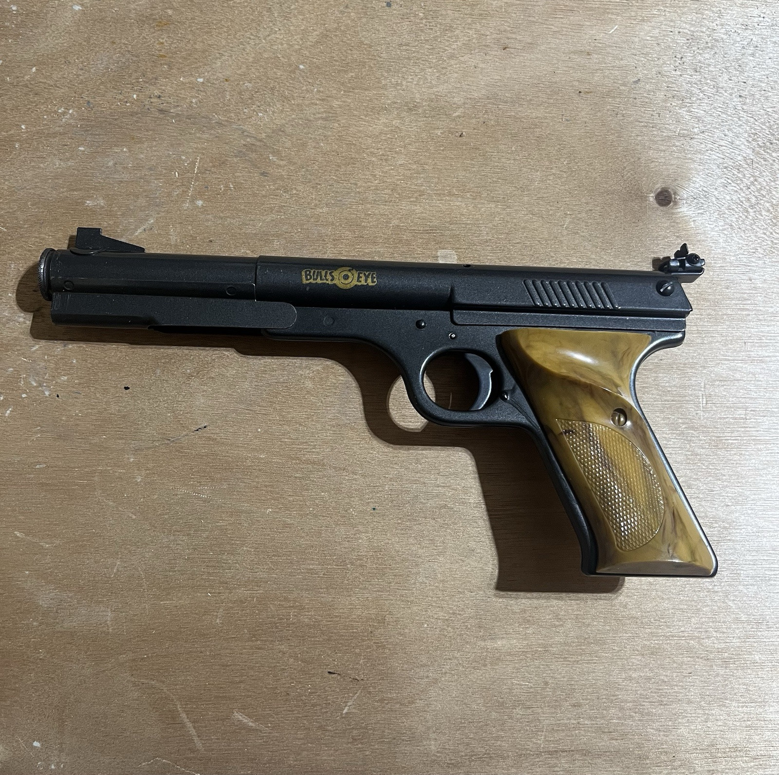 Vintage Daisy Model 177 Bulls Eye BB Target Pistol