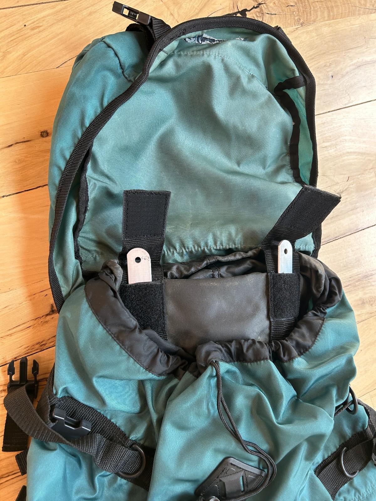 Vintage Gander Mountain Hiking Backpack - Internal Frame - Green