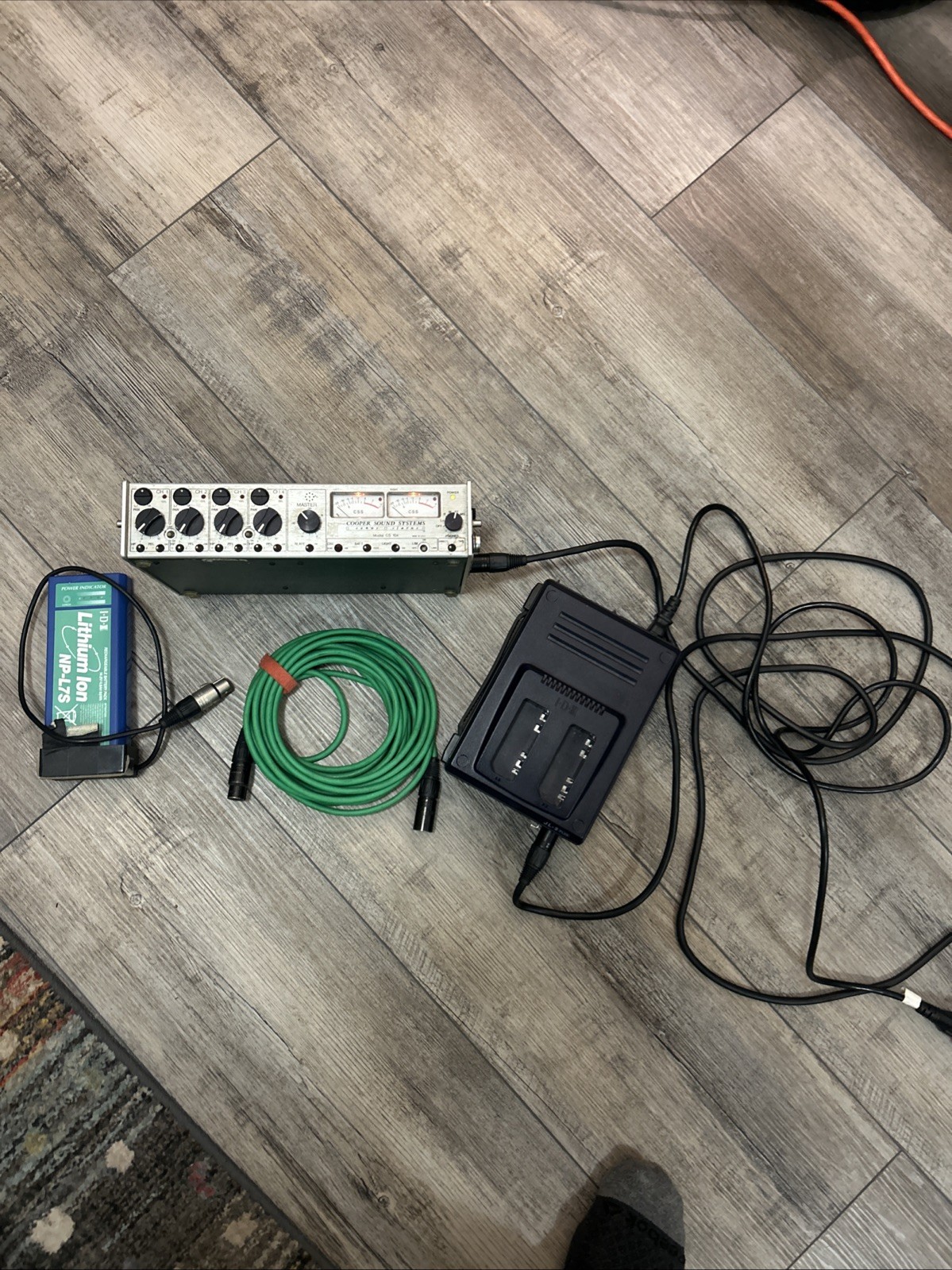 Cooper Sound System Mixer Model CS 104 Sonus Clarus + Accessories