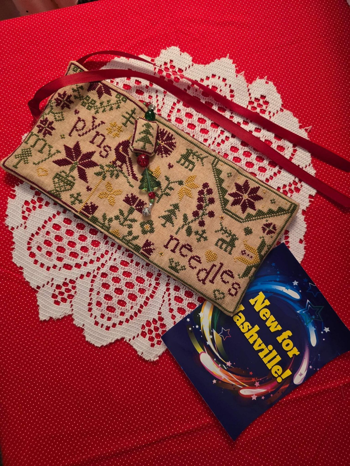 Praiseworthy Stitches - Christmas Quaker Thread Wallet Kit - Show Exclusive - Cr