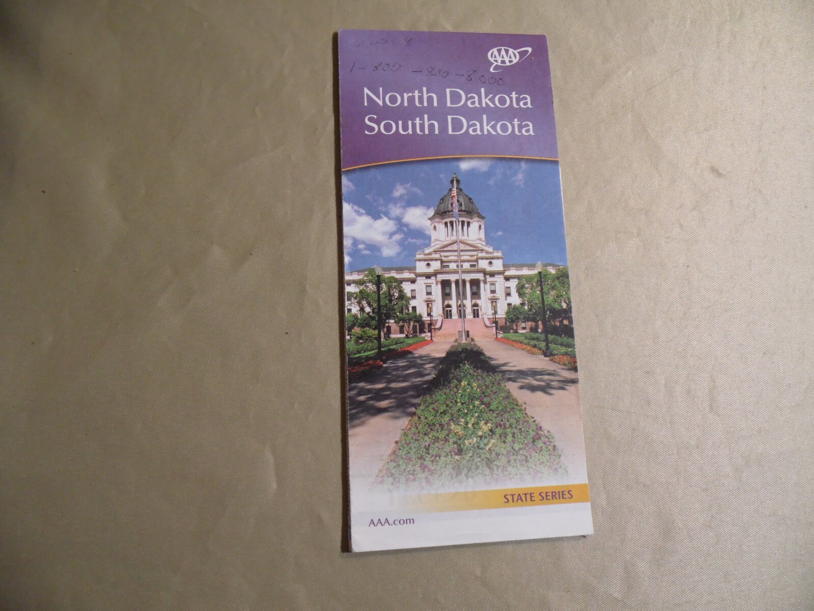 Map of North & South Dakota by AAA / Circa 2012 / Free Domestic Shipping
