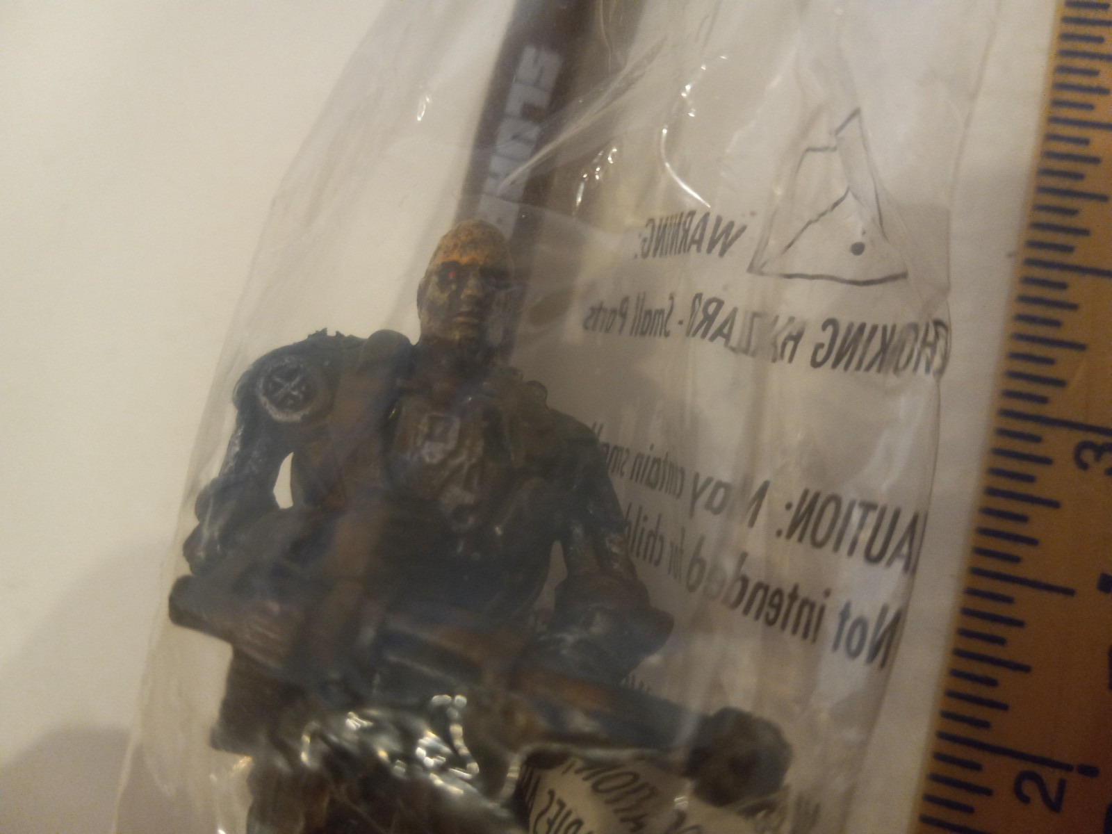Terminator Salvation Figure 1998: 7-11 Slurpee T-600 Figure with stand & straw