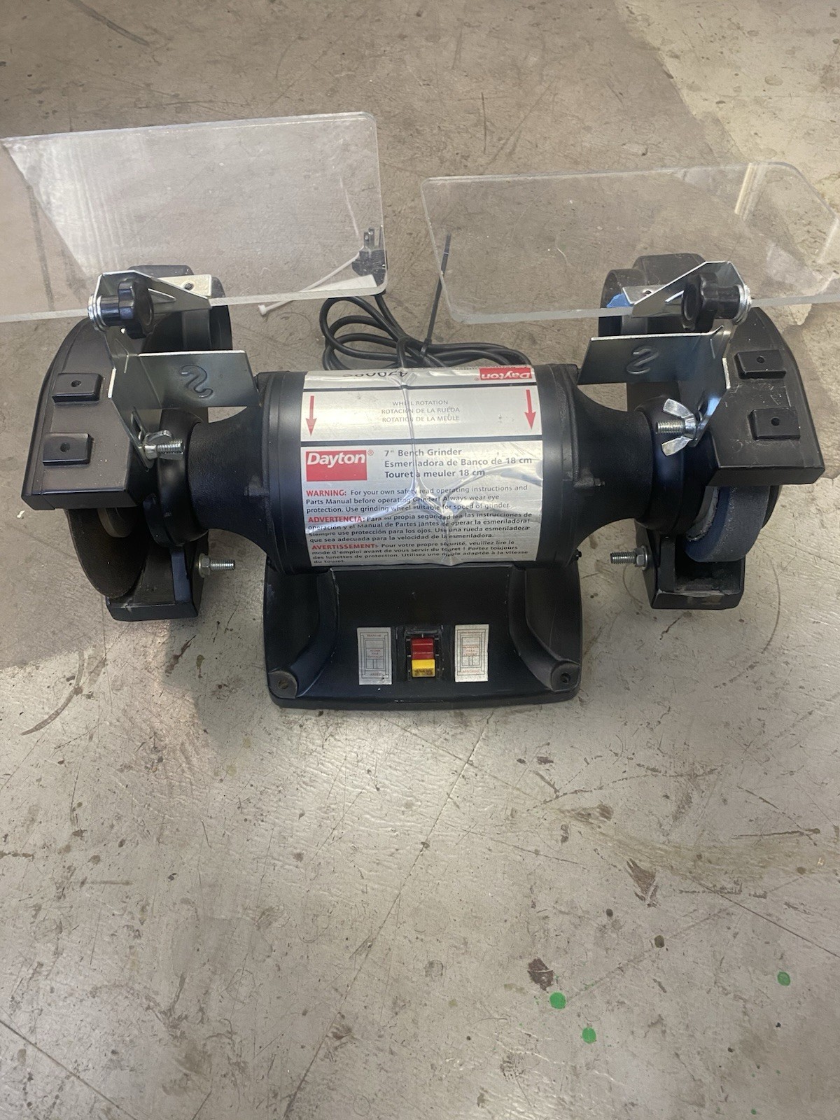 Dayton 7 Bench Grinder 1/2