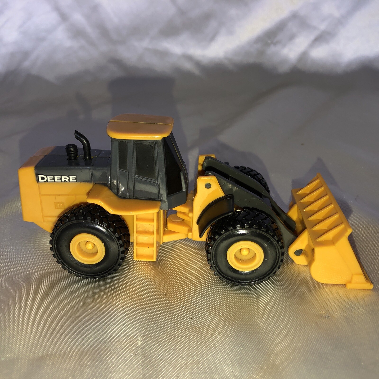 John Deere Wheel Loader Tractor ERTL Construction Farm Sand Toy- 5 Inches