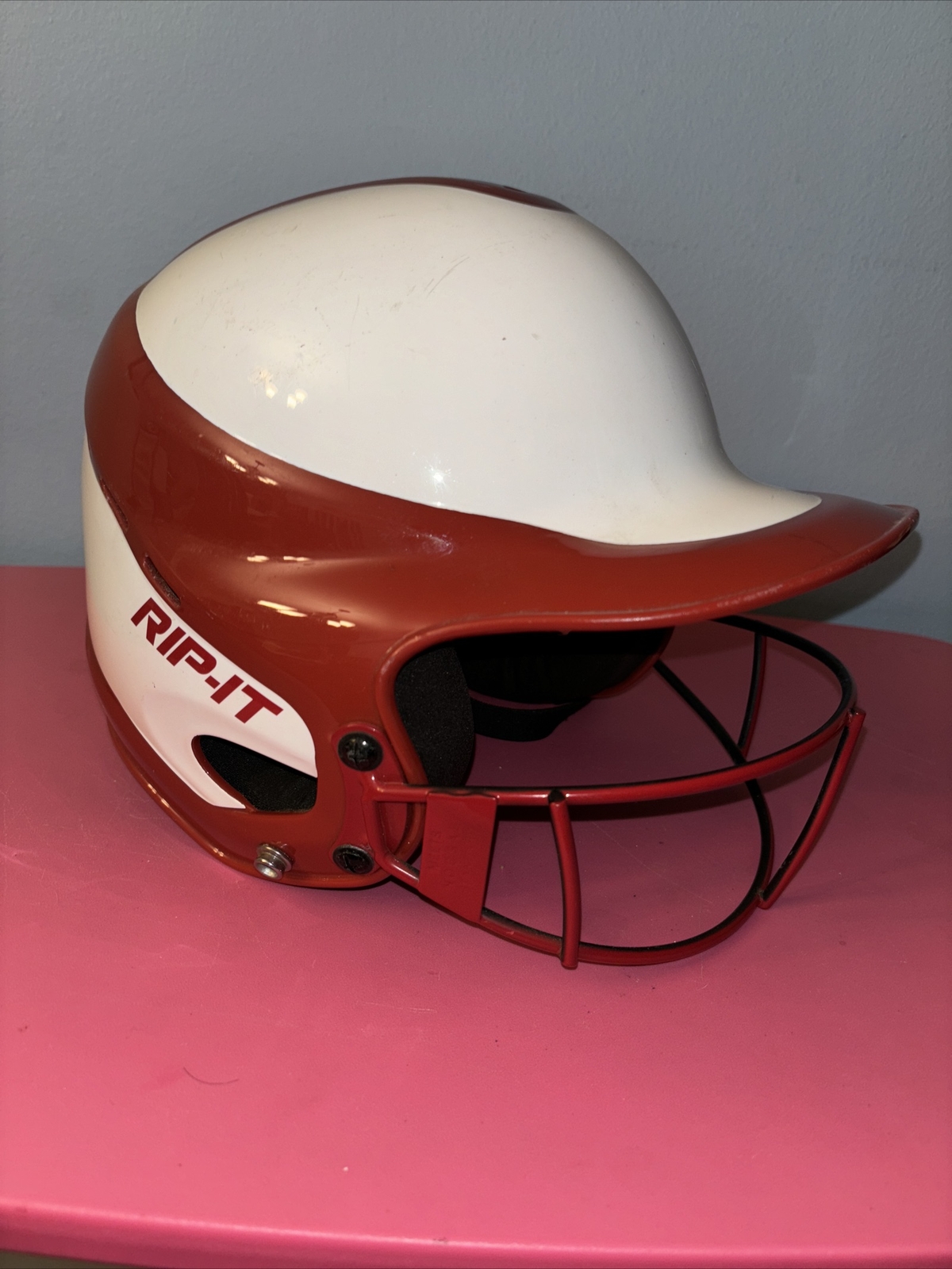 Rip-It Vision Pro Fastpitch Softball  Helmet Small/medium Red And White
