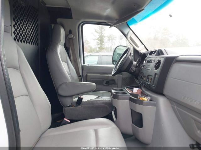 E150 2014 Glove Box 4995413