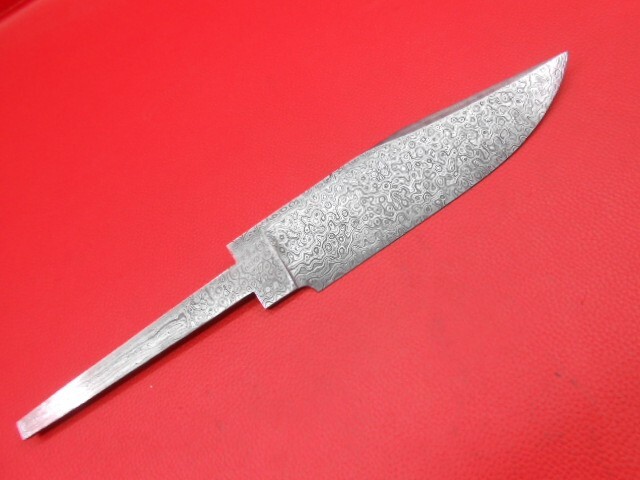 Custom Handmade Pattern Damascus Steel Knife Blade Blank For Supply S486