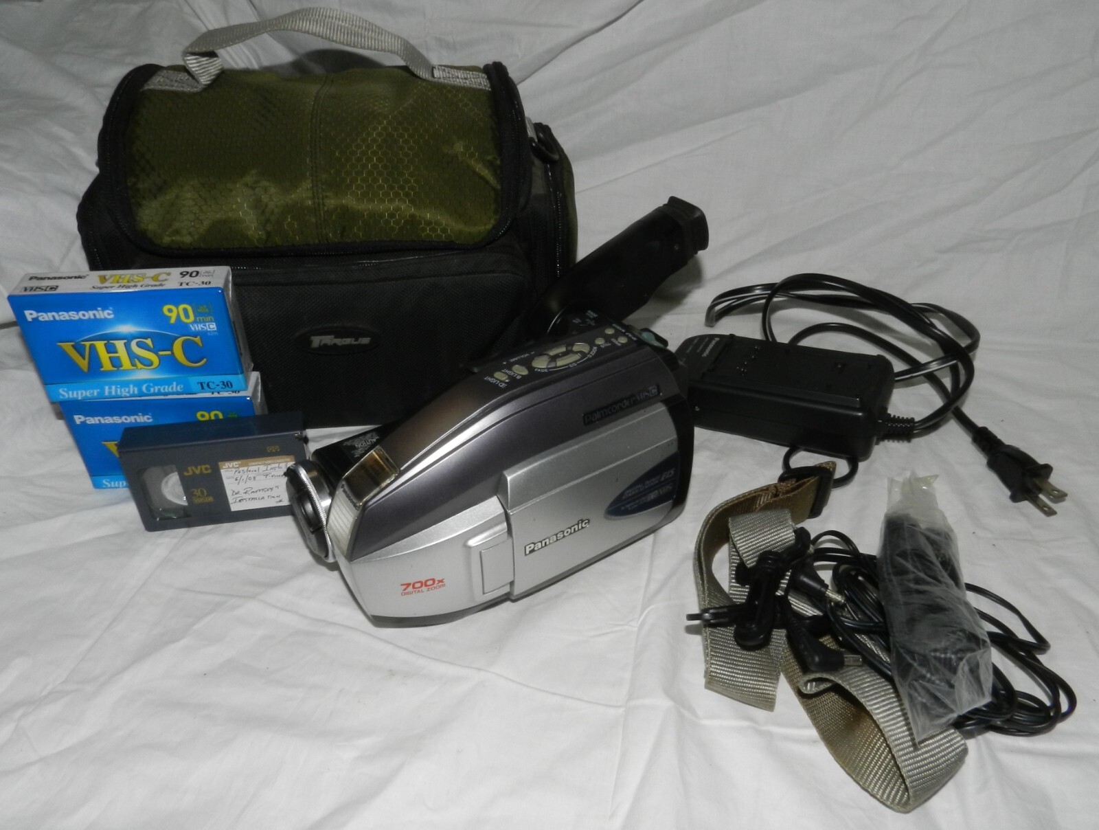 Panasonic PV-L352D Palmcorder VHSC with cords, case and tapes - Working