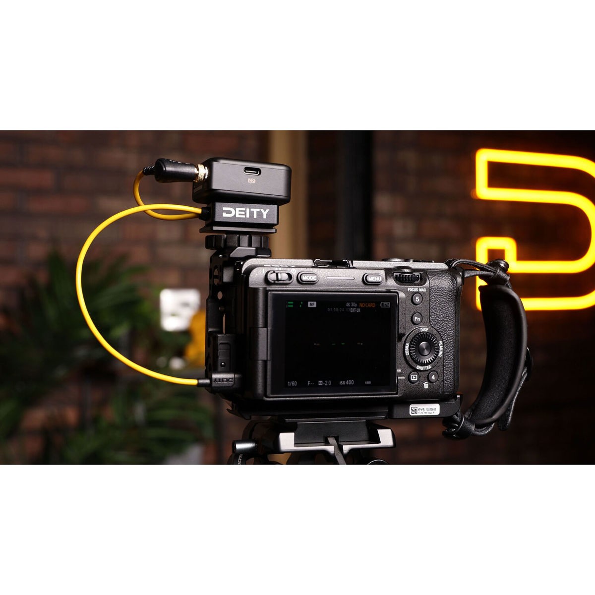 Deity Microphones C23 Right-Angle Locking 3.5mm TRS to Sony Multi-Port Timecode