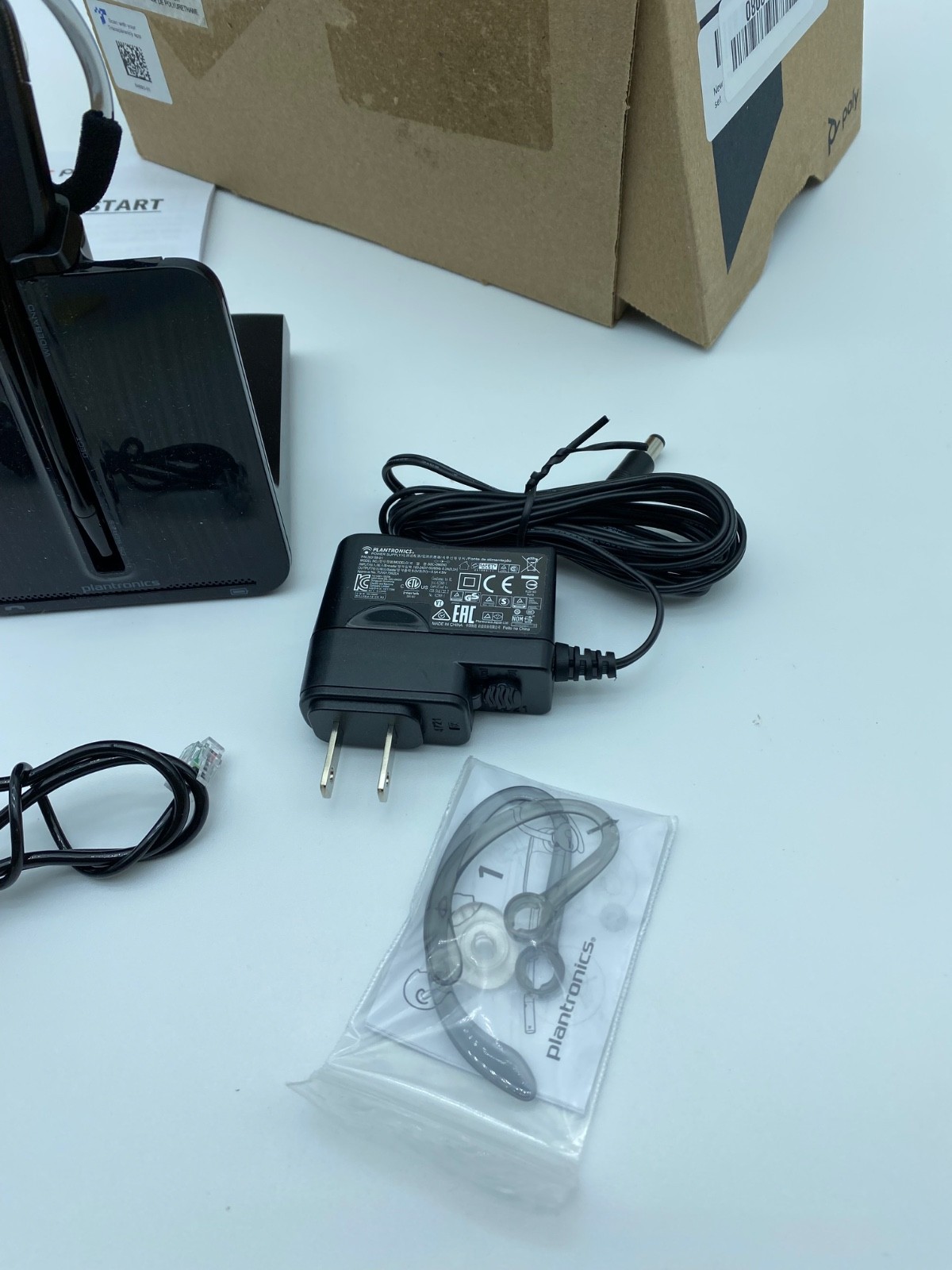 Plantronics CS540 Wireless Headset System + HL10 Handset Lifter – Black