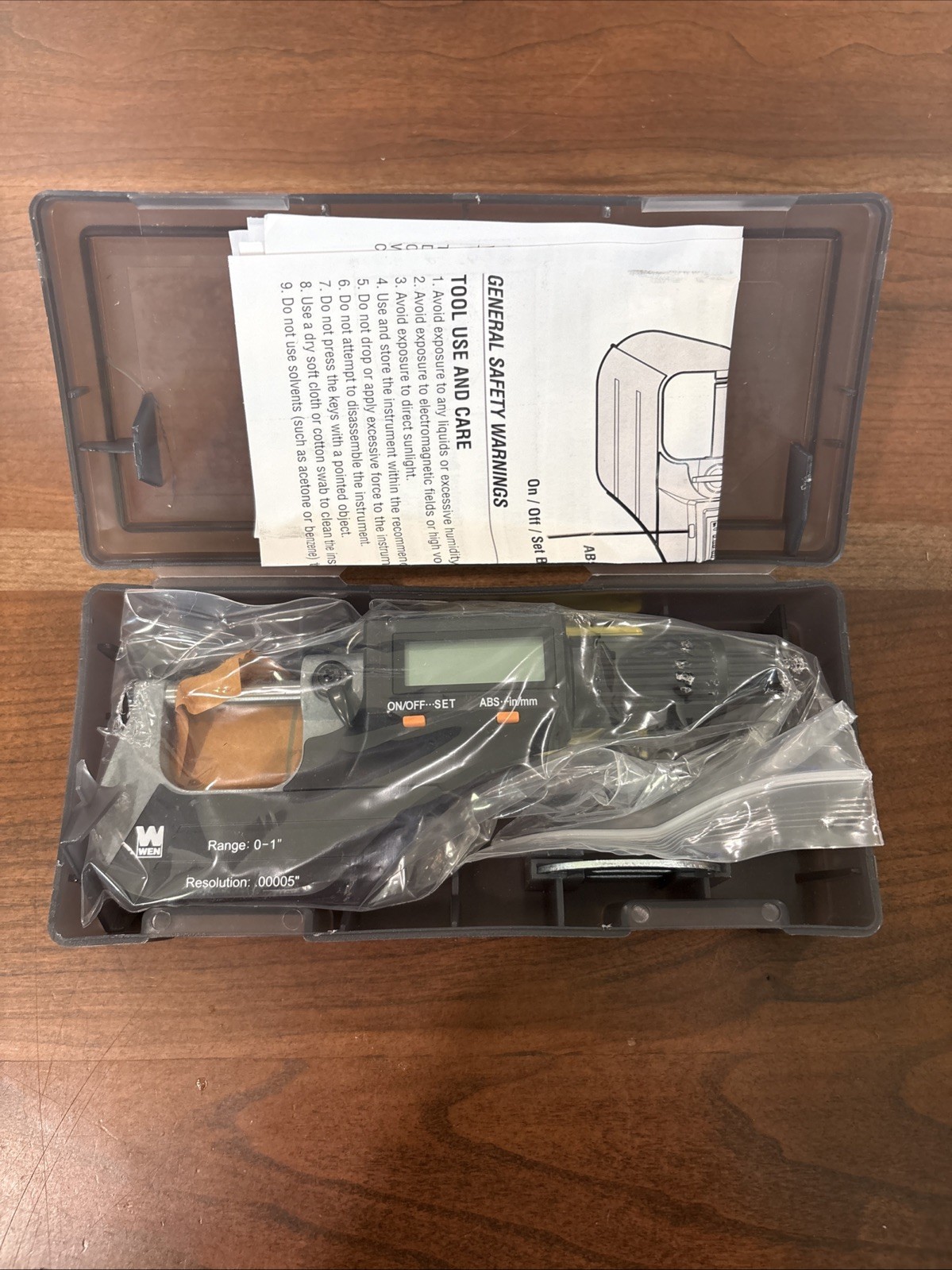 WEN 10725 Standard and Metric Digital Micrometer with 0 to 1-Inch Range