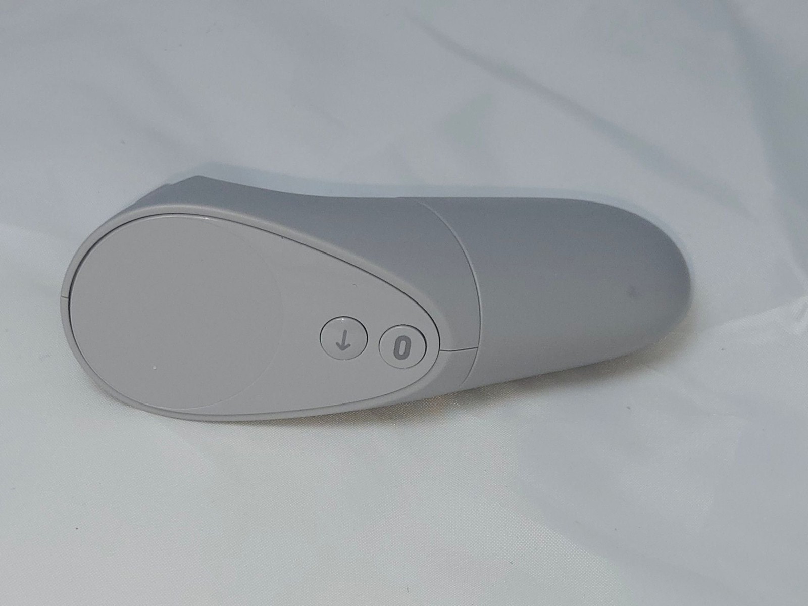 Oculus Go Standalone VR Headset with Controller and Carrying Case