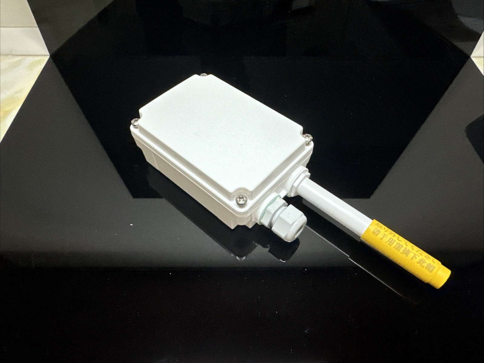 New Vaisala HMW110 2A1VA1NN Humidity and Temperature Transmitter