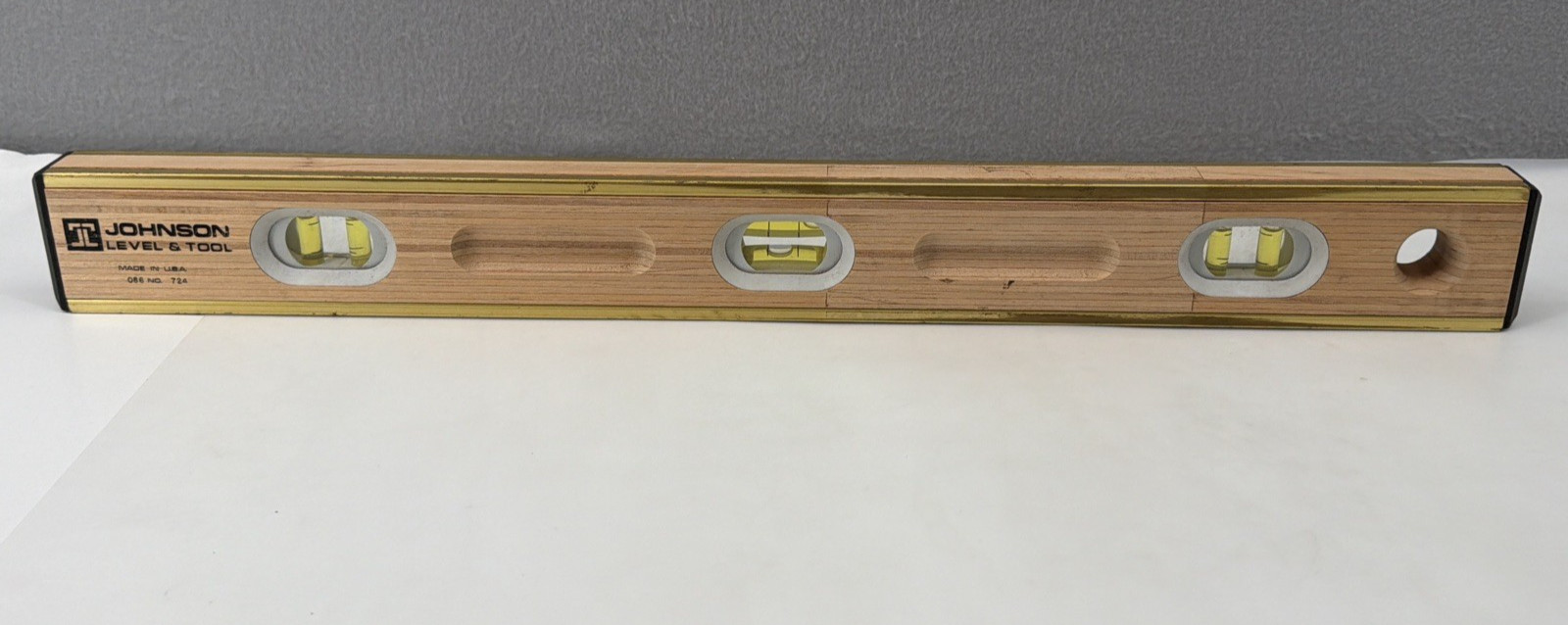 Johnson Level and Tool 24" Inch Model No. 724 Wood 086 Made in the USA