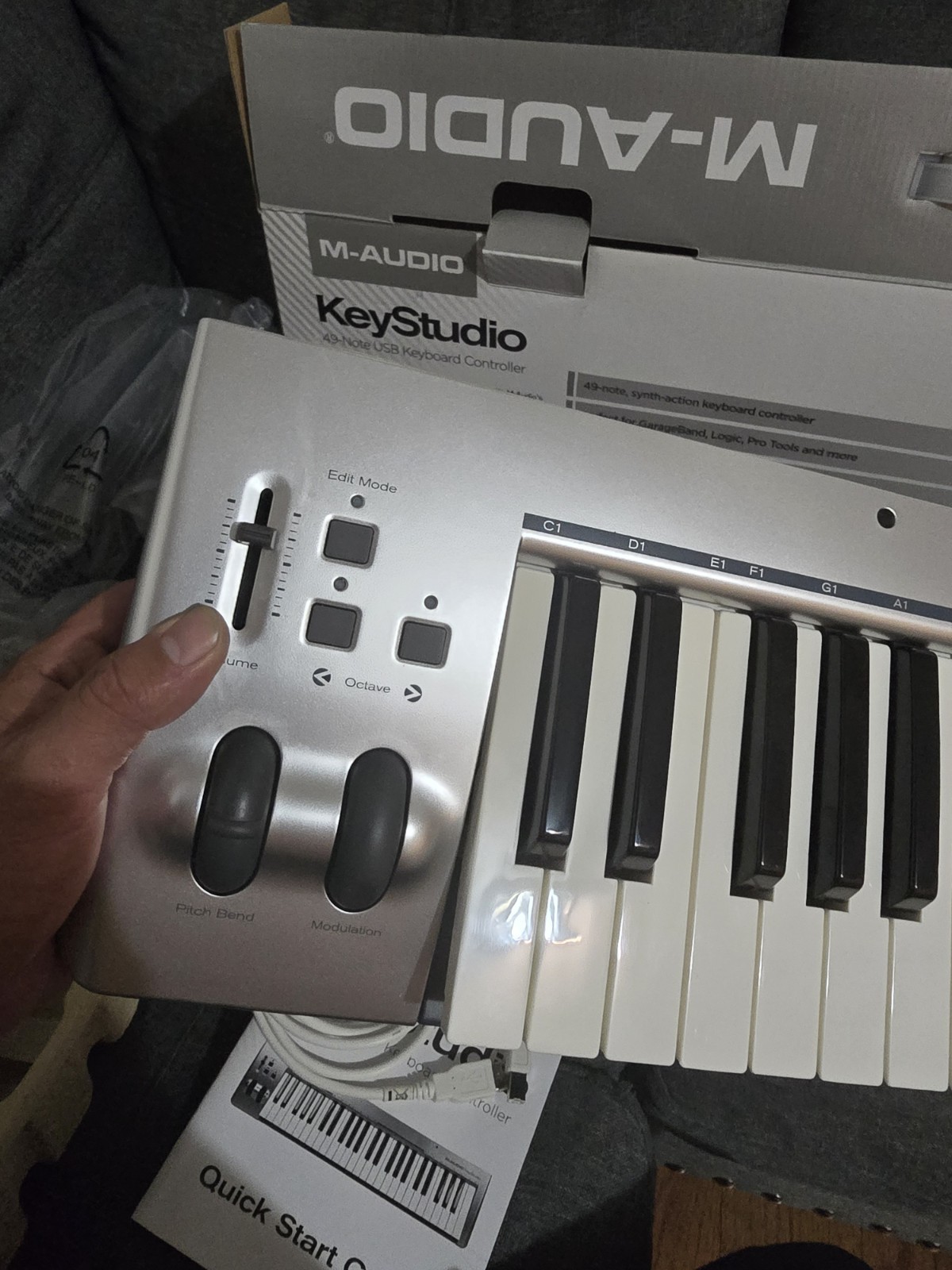 M-Audio KeyStudio MIDI Keyboard Controller China | 49-Key USB Portable