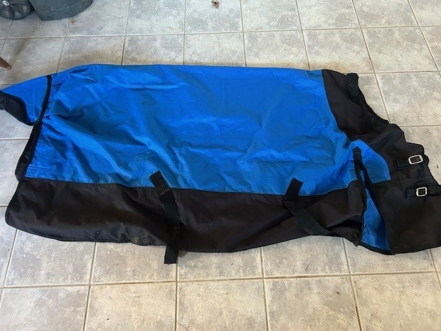 Turnout SHEET 78" Blue w/ Black Trim *VGC Jack's Tough1