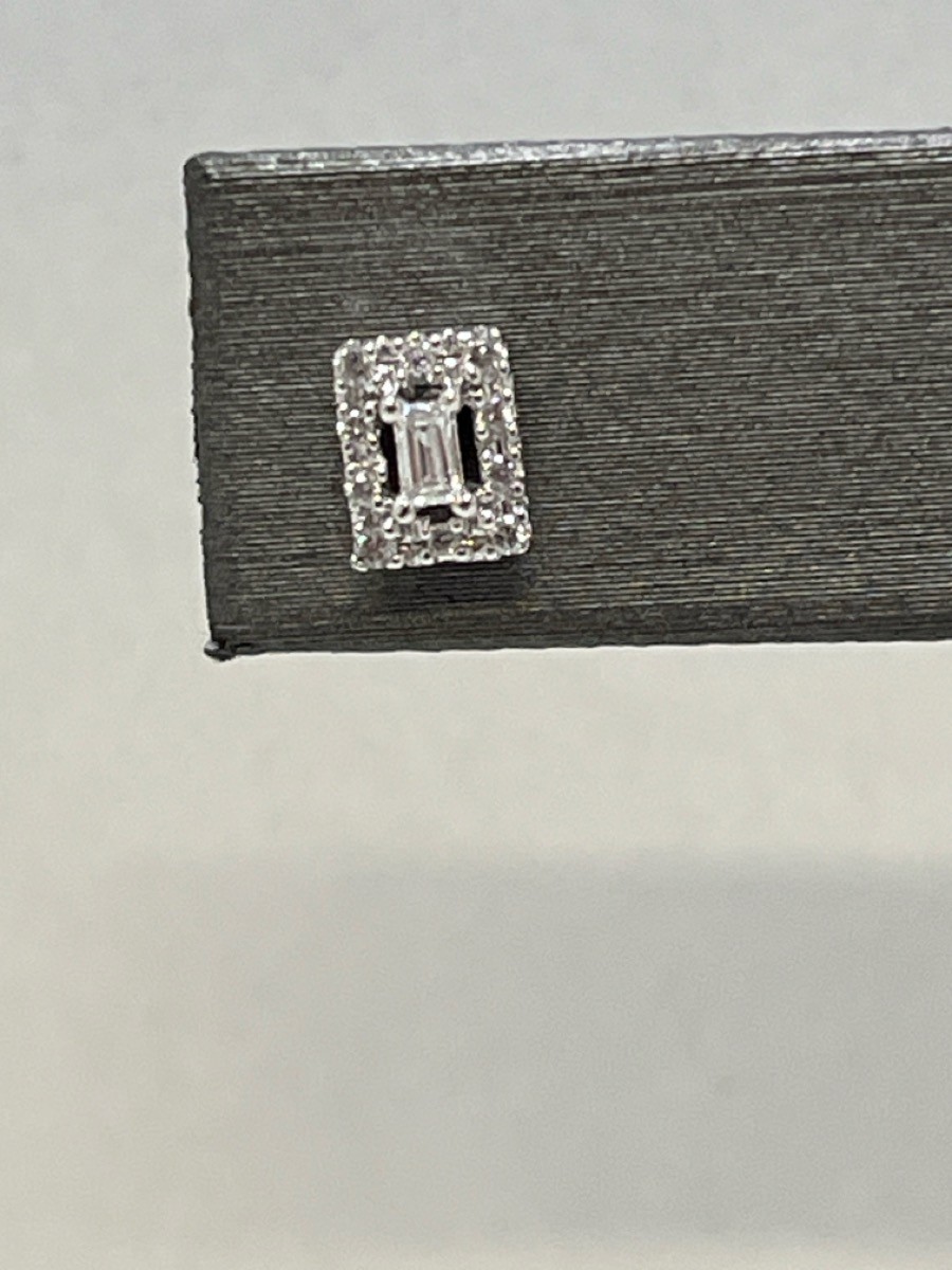 Gold-Diamond Earrings (G69006843)