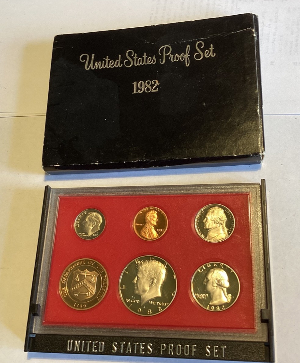 1982 S Proof Set 5 Coins & Mint Token All in Box