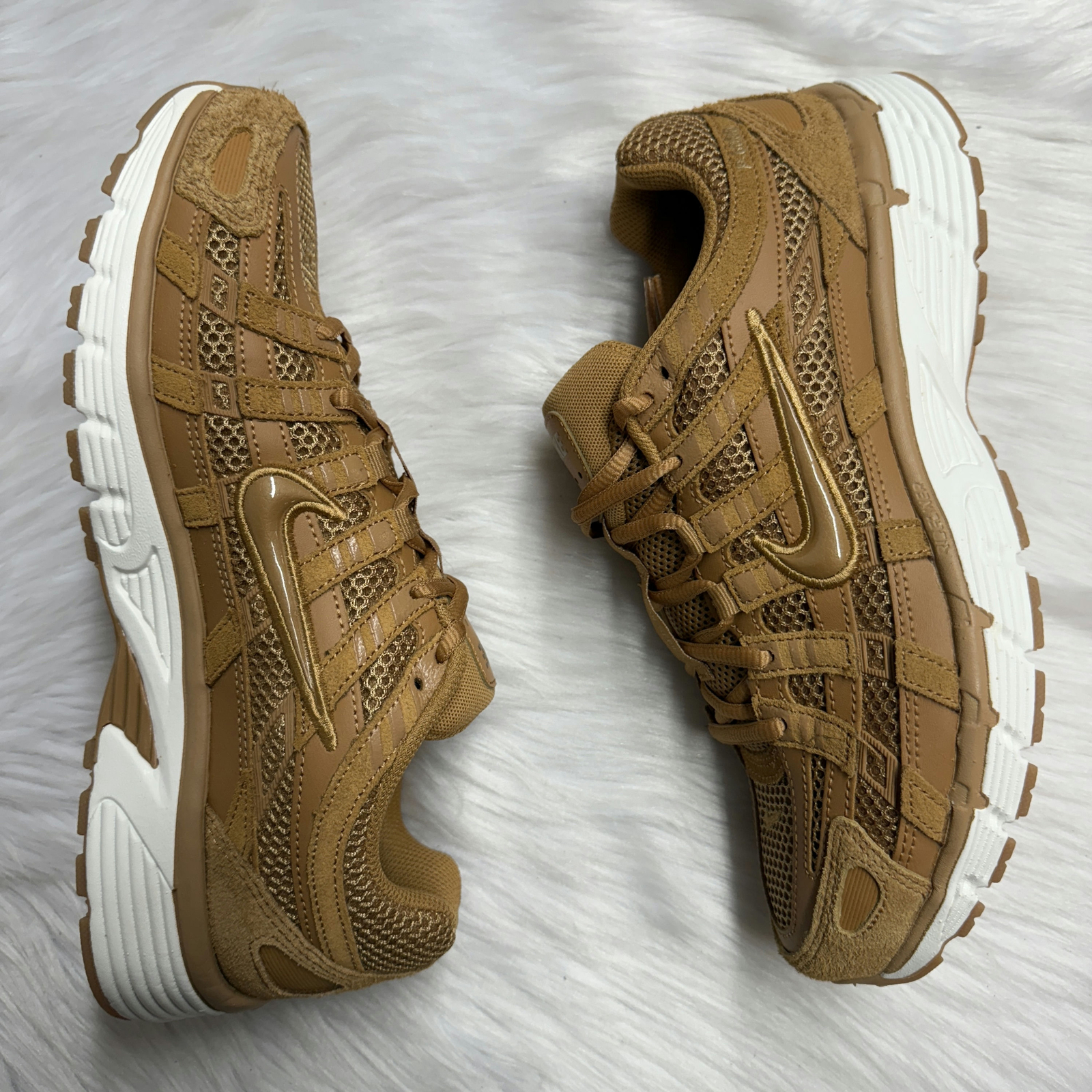 Nike P-6000 SE Flax Metallic Gold Sail Mens HF0015-201 NEW Multi Size