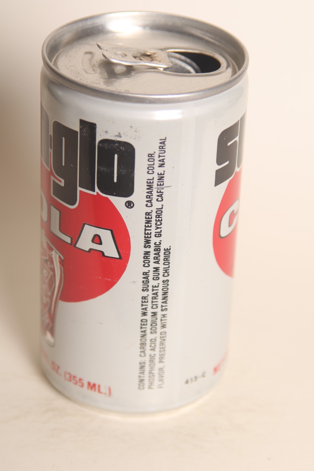 Sun-Glo Cola soda can