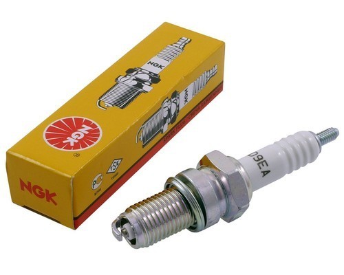 NEW NGK D9EA 2420 Spark Plug