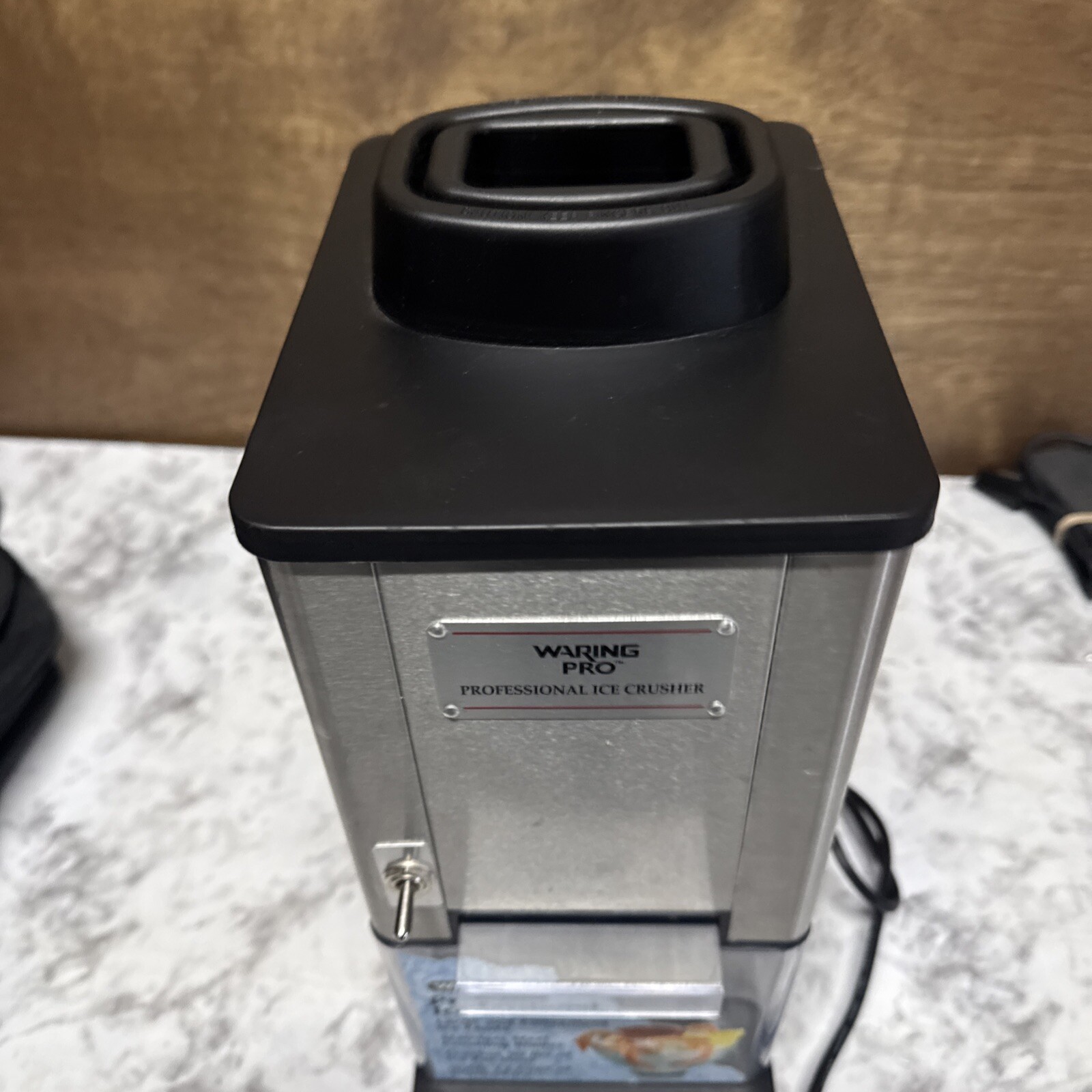 Waring Pro Ice Crusher Model IC70 Professional Ice Crusher TESTED WORKING
