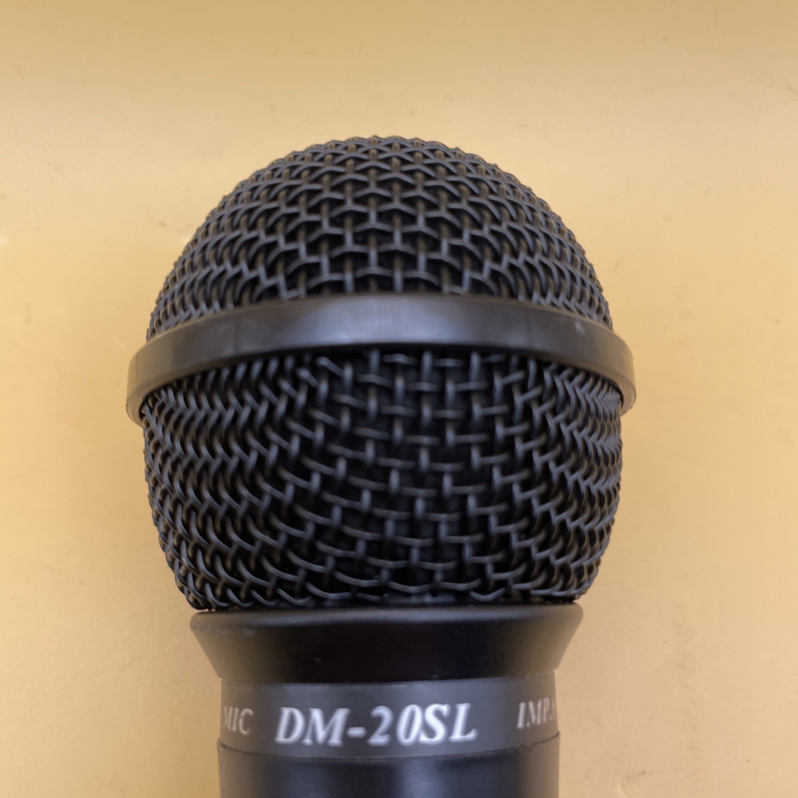 Uni-Directional Wired Microphone DM-20SL IMP.600