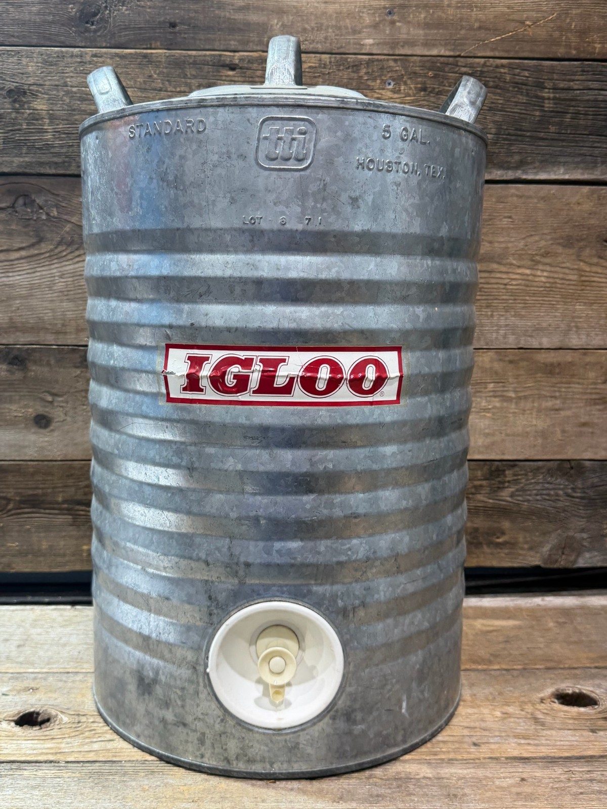 Igloo, 5 Gallon, Galvanized Steel, Water Jug