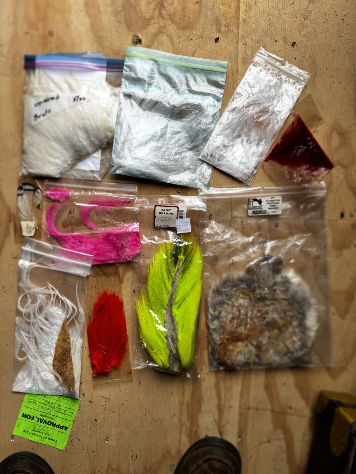 Massive Fly Tying Materials Lot Tiemco Hooks Saddle Hackle Thompson Herter Vise