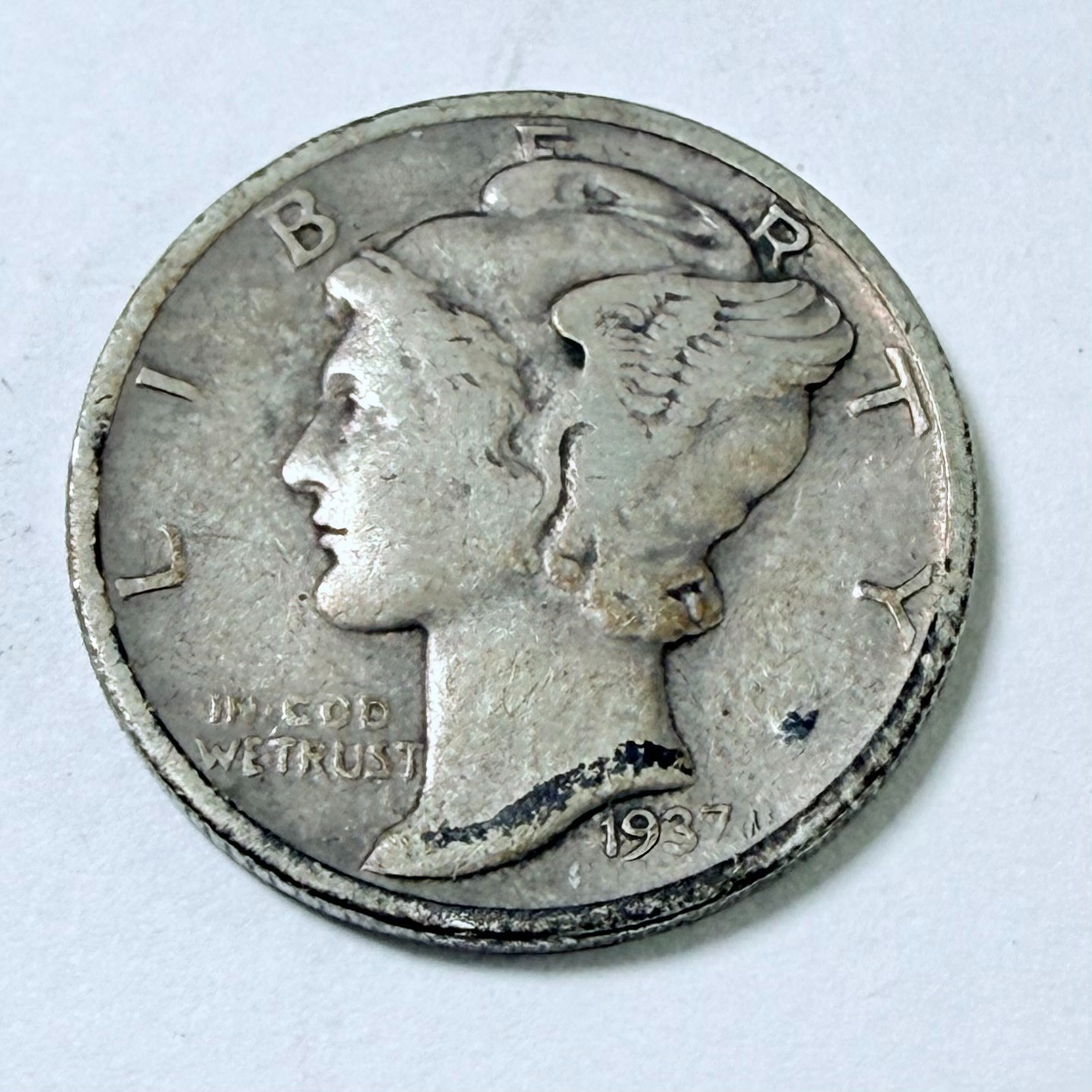 1937-D MERCURY DIME, 90% SILVER, VERY FINE DETAILS FREE SHIPPING #9242