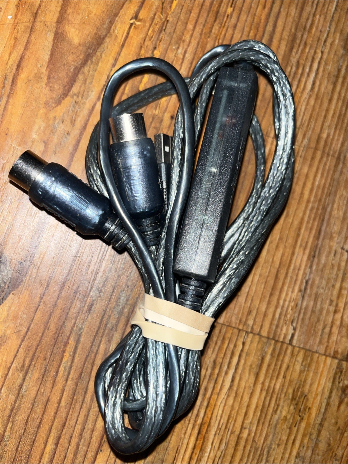 Yamaha UX16 USB MIDI Interface for Windows PC and Mac