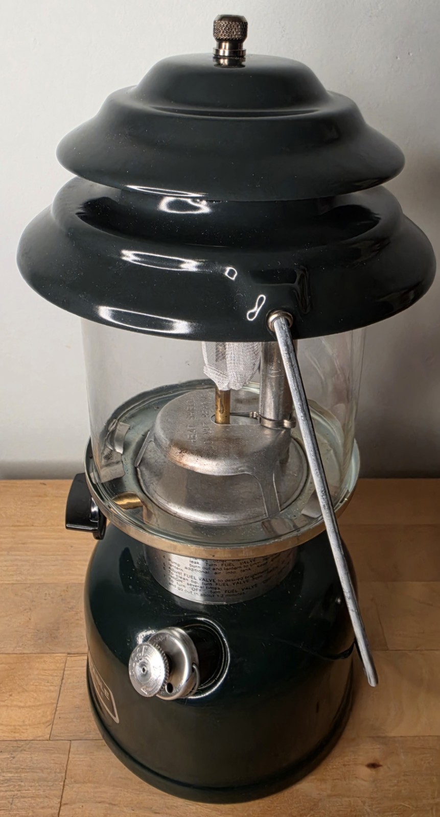 Coleman 288 Lantern with Box and Manual 288A700G Mint Condition Dated 8/89