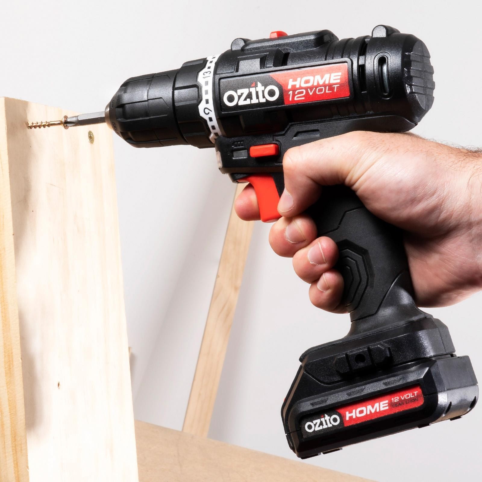 Ozito Home 12V Cordless Drill Driver Kit