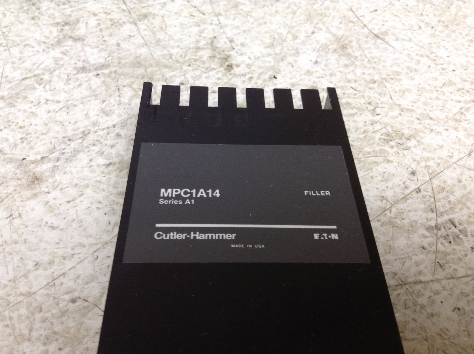 Cutler Hammer MPC1A14 Filler