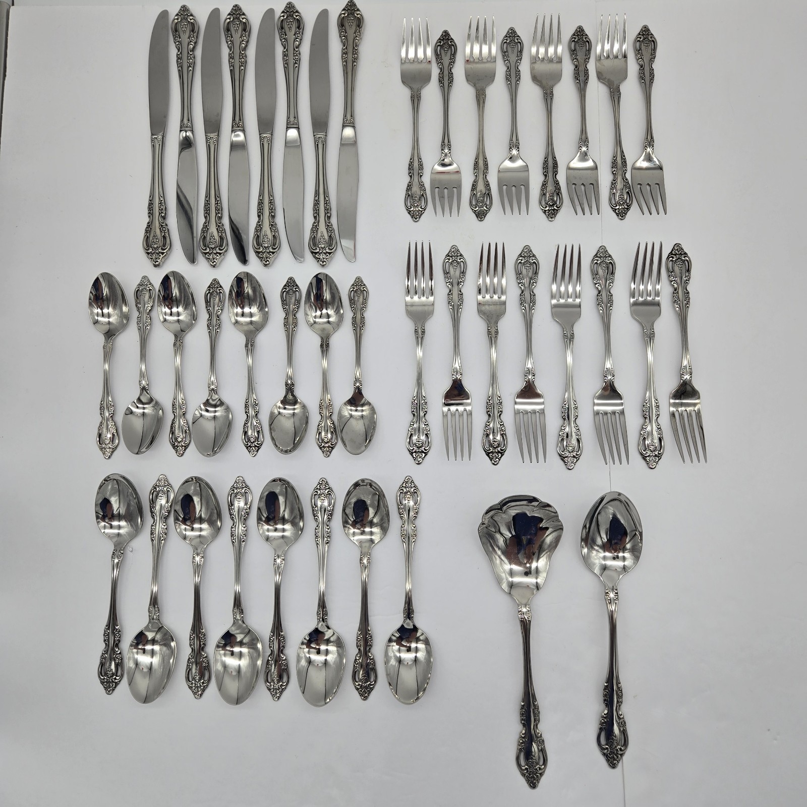 Oneida Michelangelo Stainless Flatware Set 8 Place Settings w/2 Serving Pc 42pcs