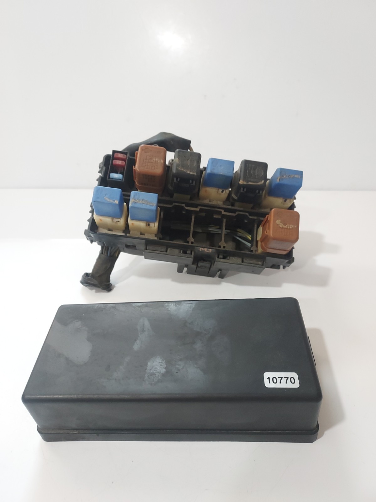 2006 Nissan Frontier 4.0L Engine Fuse Box  Factory OEM 2005 auto