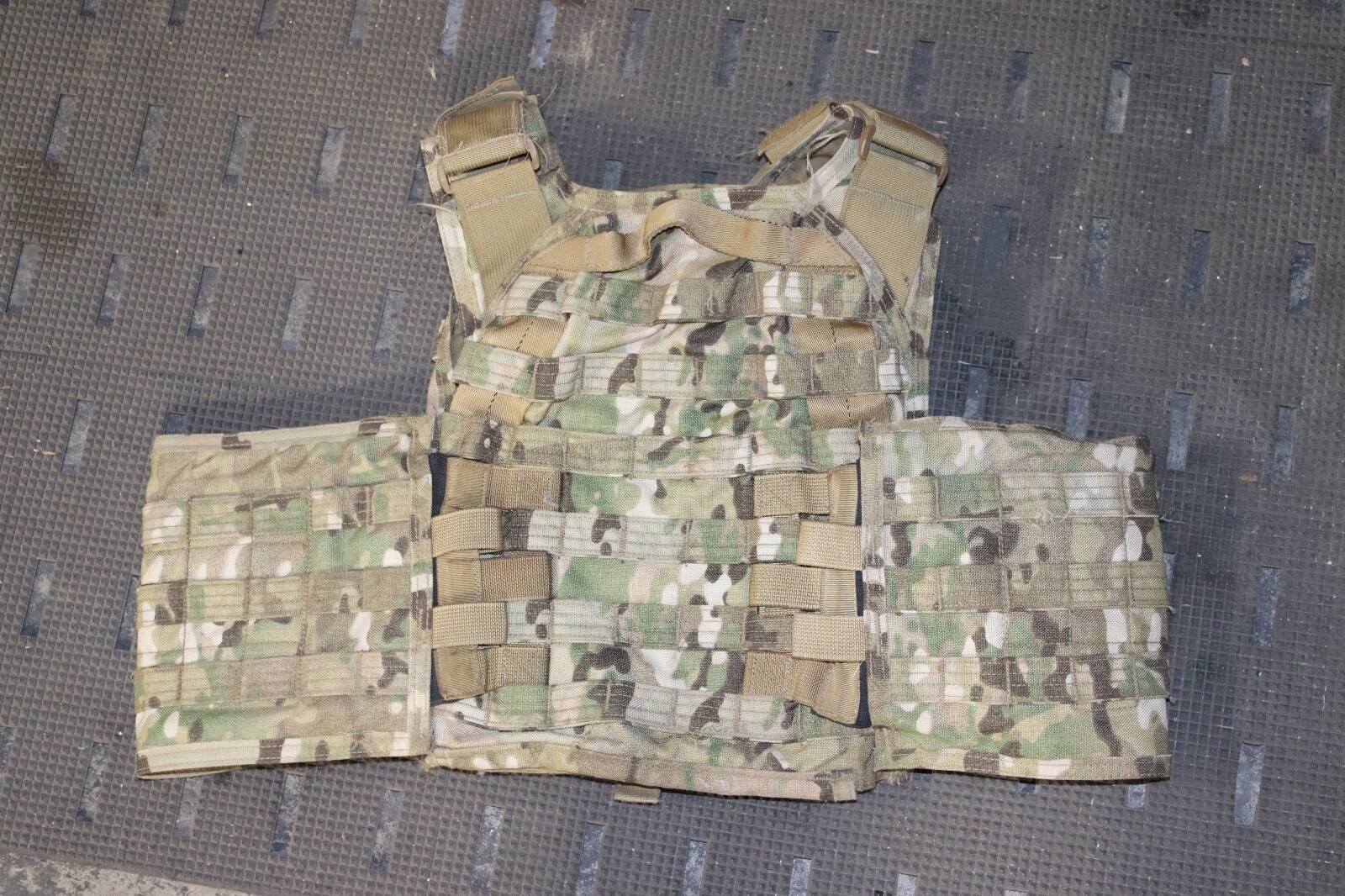 Paraclete Plate Carrier   Multicam LARGE