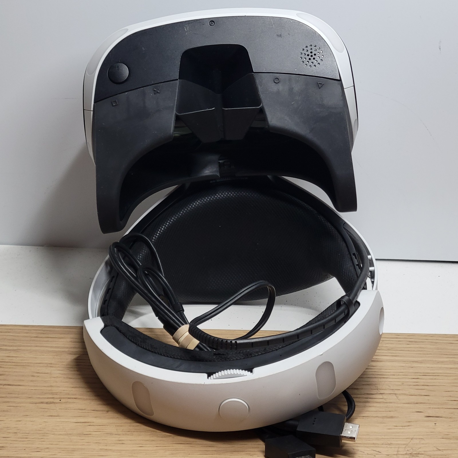 Sony Computer Entertainment PSVR Headset - PlayStation 4 HEADSET ONLY