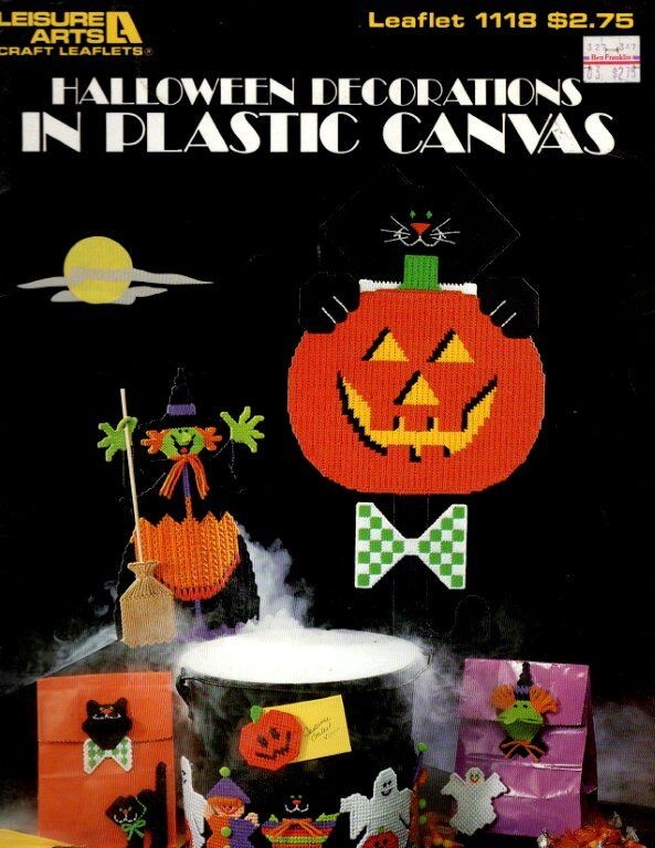 VINTAGE LEISURE ARTS HALLOWEEN DECORATIONS IN PLASTIC CANVAS BY DICK MARTIN