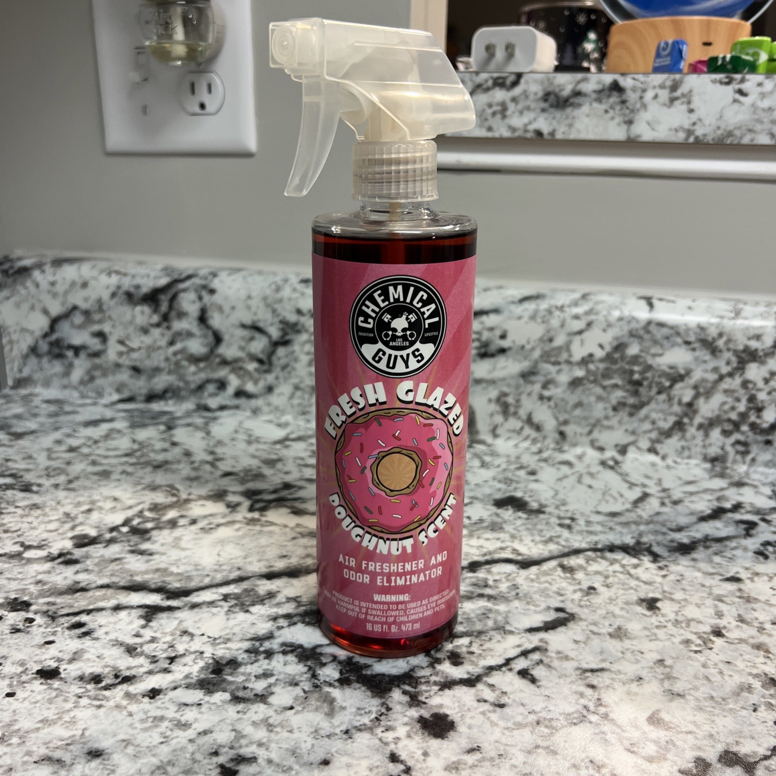 *Chemical Guys Fresh Glazed Doughnut Scent Air Freshener & Odor Eliminator 16 oz