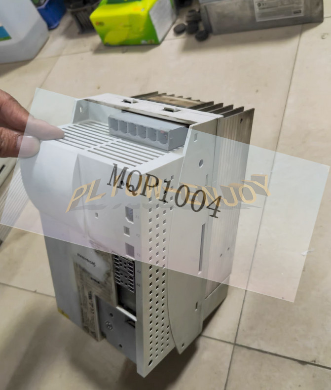 1PC used LENZE ECSEE040C4B Servo Drive