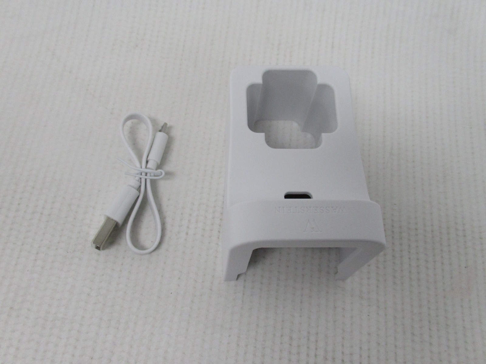 Wasserstein Wyze Cam V3 AC Outlet Swivel Tilting Security Camera Wall Mount