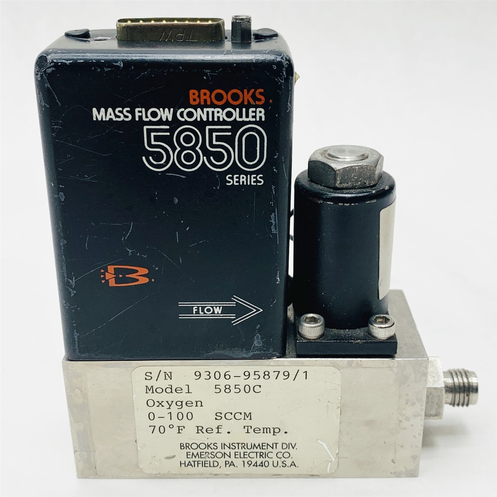Brooks 5850C Series Oxygen O2 0-100 SCCM Flow 70F Ref Temp Mass Flow Controller