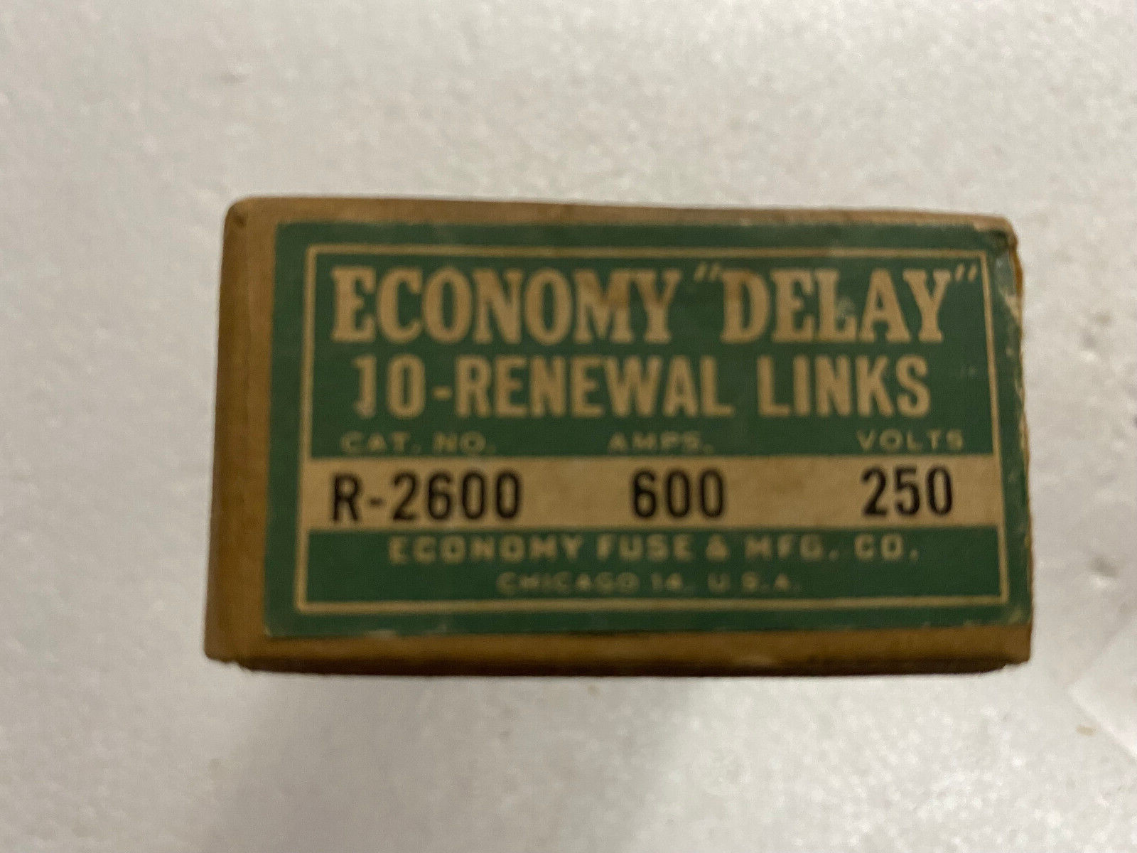 ECONOMY "delay" RENEWAL LINKS  600A 250V R-2600 BOX OF 14 pcs  NEW !!